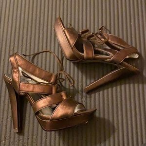 Jessica Simpson heels